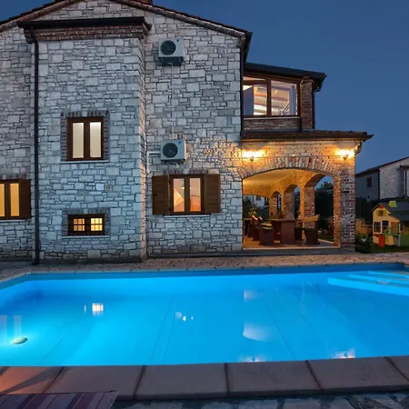 Villa San Andrea - Ideal For Families, 8 Adults, 2 Children Up To 5 Years, 1 Children Up To 1 Years Svetvincenat