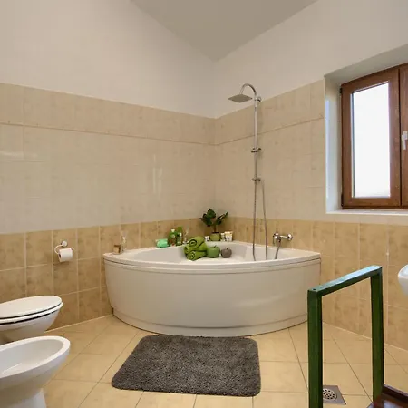 Villa San Andrea - Ideal For Families, 8 Adults, 2 Children Up To 5 Years, 1 Children Up To 1 Years *