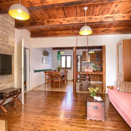 San Andrea - Ideal For Families, 8 Adults, 2 Children Up To 5 Years, 1 Children Up To 1 Years