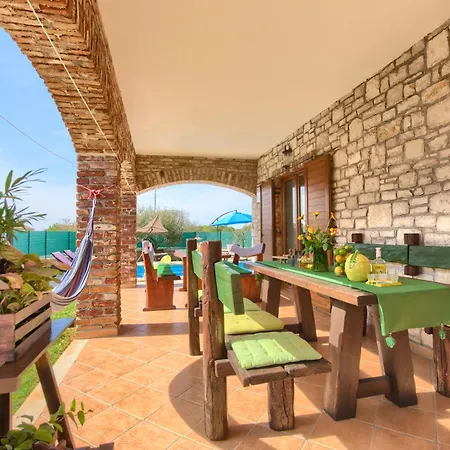 Villa San Andrea - Ideal For Families, 8 Adults, 2 Children Up To 5 Years, 1 Children Up To 1 Years *