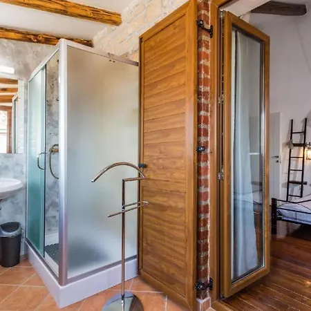 San Andrea - Ideal For Families, 8 Adults, 2 Children Up To 5 Years, 1 Children Up To 1 Years Villa *