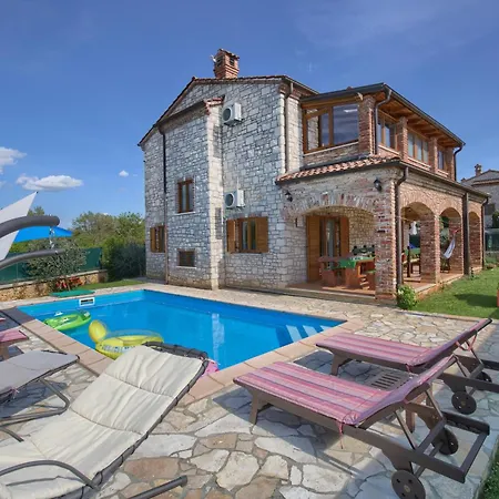 San Andrea - Ideal For Families, 8 Adults, 2 Children Up To 5 Years, 1 Children Up To 1 Years
