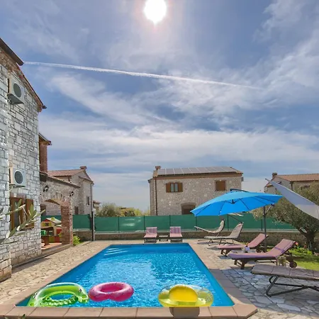 San Andrea - Ideal For Families, 8 Adults, 2 Children Up To 5 Years, 1 Children Up To 1 Years * Svetvincenat