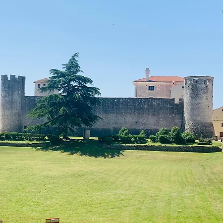 San Andrea - Ideal For Families, 8 Adults, 2 Children Up To 5 Years, 1 Children Up To 1 Years