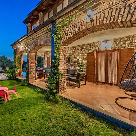 San Andrea - Ideal For Families, 8 Adults, 2 Children Up To 5 Years, 1 Children Up To 1 Years Svetvincenat