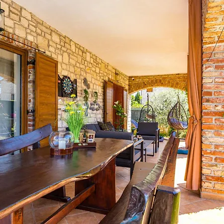 San Andrea - Ideal For Families, 8 Adults, 2 Children Up To 5 Years, 1 Children Up To 1 Years Villa