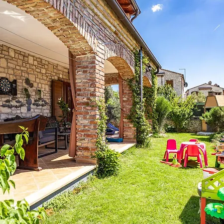 Villa San Andrea - Ideal For Families, 8 Adults, 2 Children Up To 5 Years, 1 Children Up To 1 Years Svetvincenat