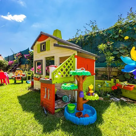 San Andrea - Ideal For Families, 8 Adults, 2 Children Up To 5 Years, 1 Children Up To 1 Years *