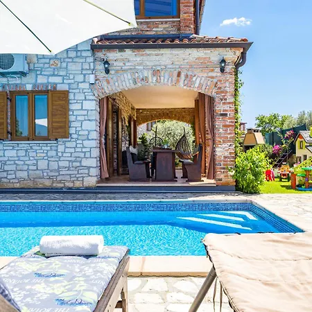 San Andrea - Ideal For Families, 8 Adults, 2 Children Up To 5 Years, 1 Children Up To 1 Years Svetvincenat