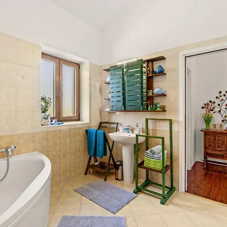 San Andrea - Ideal For Families, 8 Adults, 2 Children Up To 5 Years, 1 Children Up To 1 Years * Svetvincenat