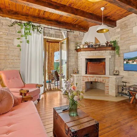 San Andrea - Ideal For Families, 8 Adults, 2 Children Up To 5 Years, 1 Children Up To 1 Years Villa *