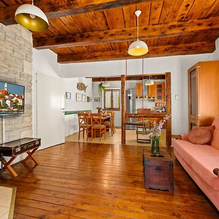 San Andrea - Ideal For Families, 8 Adults, 2 Children Up To 5 Years, 1 Children Up To 1 Years Villa Svetvincenat