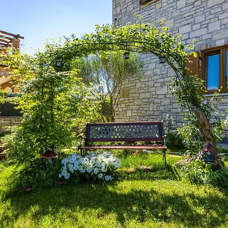 San Andrea - Ideal For Families, 8 Adults, 2 Children Up To 5 Years, 1 Children Up To 1 Years
