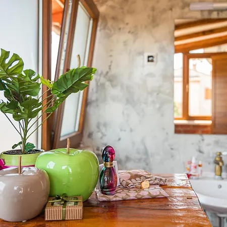 San Andrea - Ideal For Families, 8 Adults, 2 Children Up To 5 Years, 1 Children Up To 1 Years Villa *
