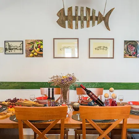 San Andrea - Ideal For Families, 8 Adults, 2 Children Up To 5 Years, 1 Children Up To 1 Years *